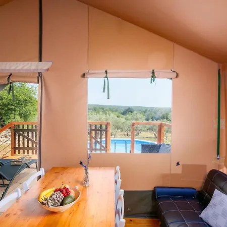 Luxusní stan Krk Glamping Village Brusici