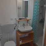 Krk Glamping Village אוהל מפואר Brusici