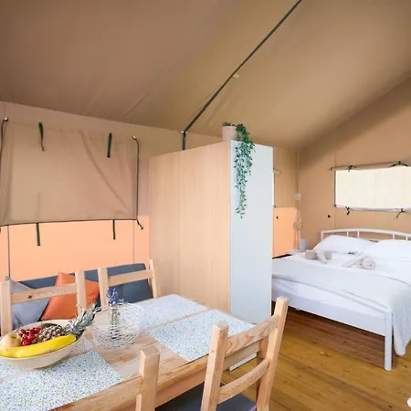 Krk Glamping Village Luxury tent Brusici